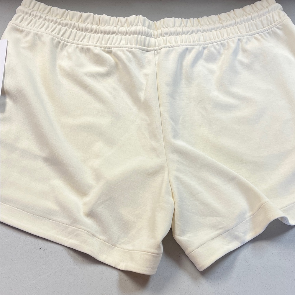 Athleta seasoft short - Picture 2 of 5